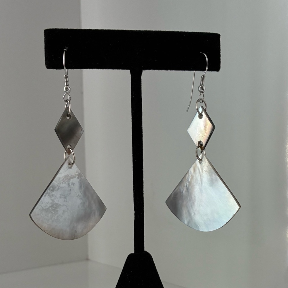 EUC Vintage Mother of Pearl shell earrings; silver wires. Dangling.